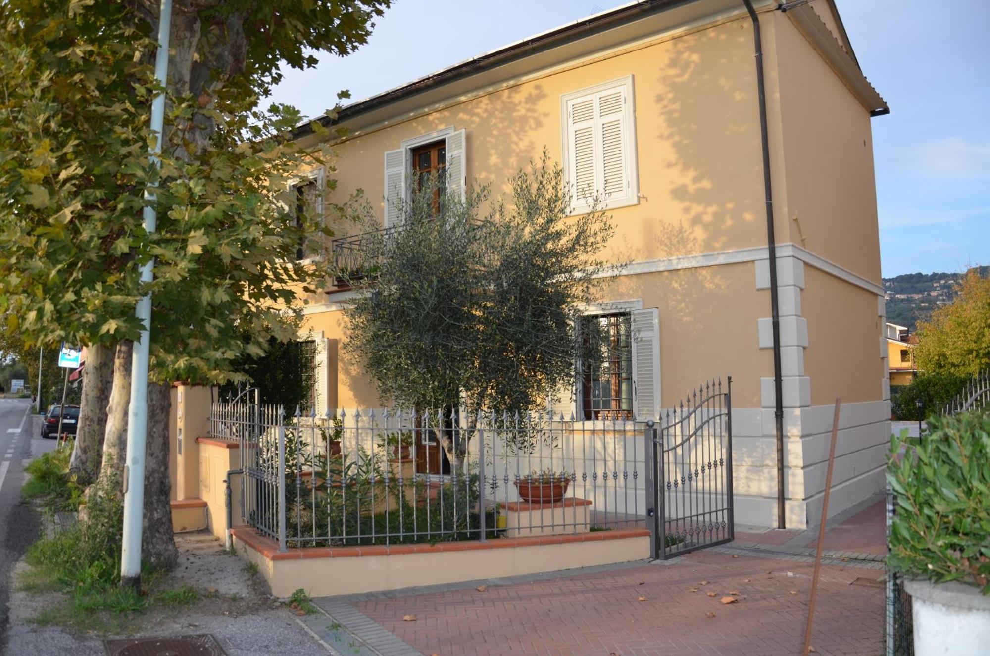 B&B Da Ferro Massarosa Exterior foto